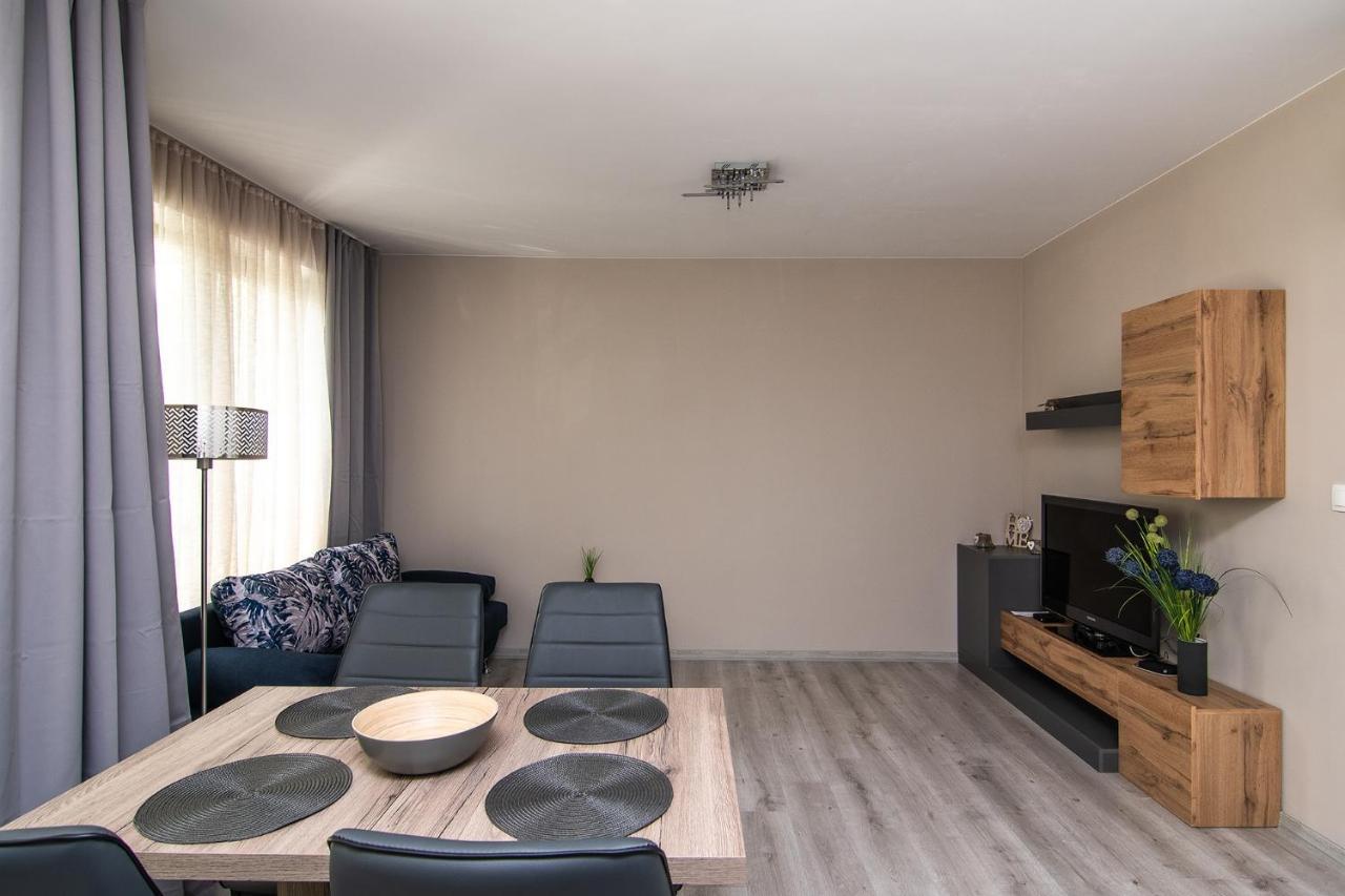 Cozy Flats Nearby Center Free Park Area Apartman Várna Kültér fotó